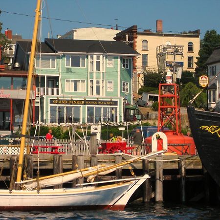 Brigantine Inn Lunenburg Exterior foto