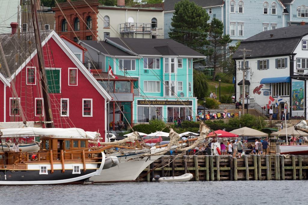 Brigantine Inn Lunenburg Exterior foto