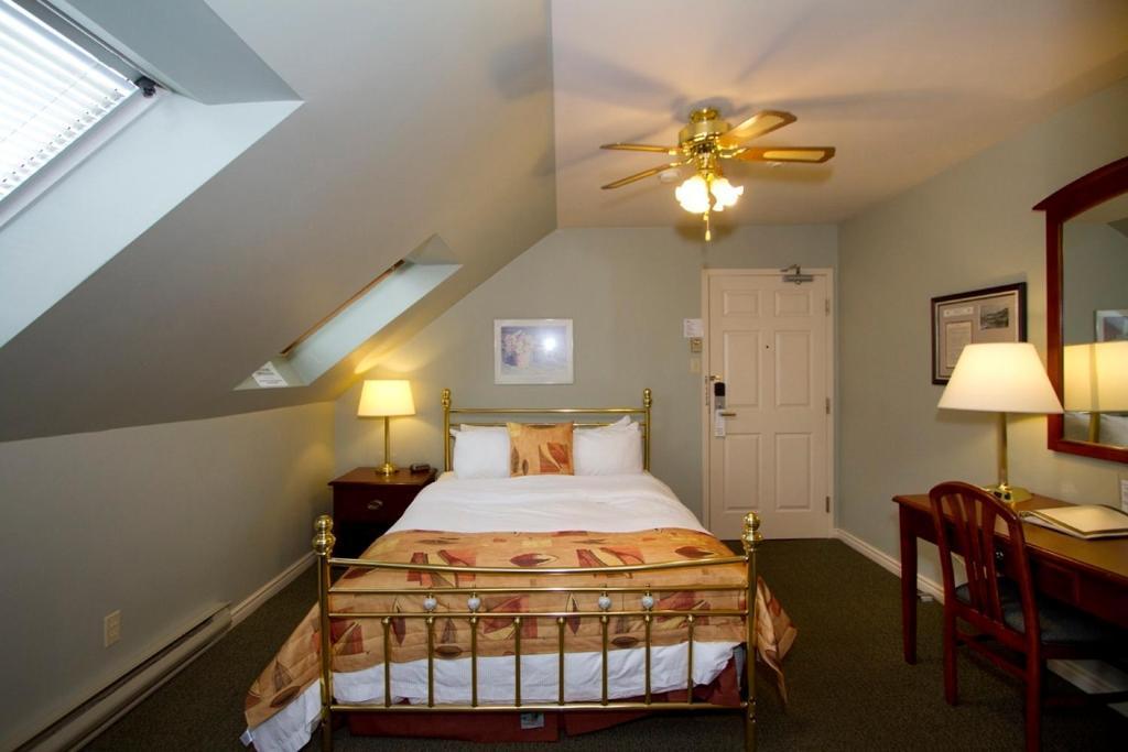 Brigantine Inn Lunenburg Zimmer foto