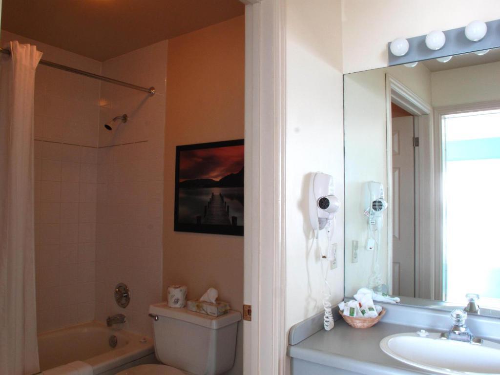 Brigantine Inn Lunenburg Zimmer foto